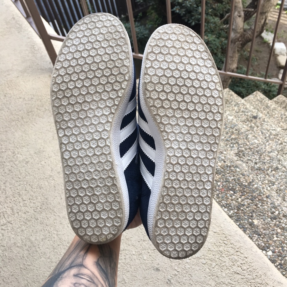 ✨🎊SOLD🎊 Adidas original Gazelle navy classics - Picture 5 of 5